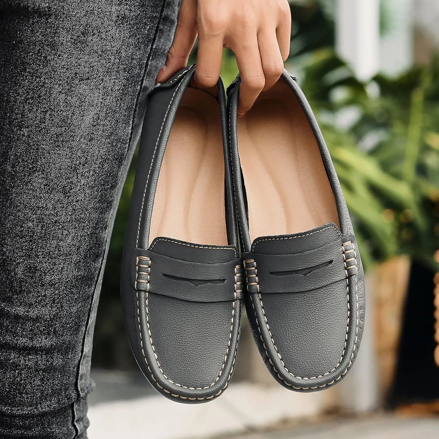 Artisure Women's Classic Comfort Leather Penny Loafers Casual Slip-Ons Lightweight Walking Flats Driving Mocs Boat Shoes