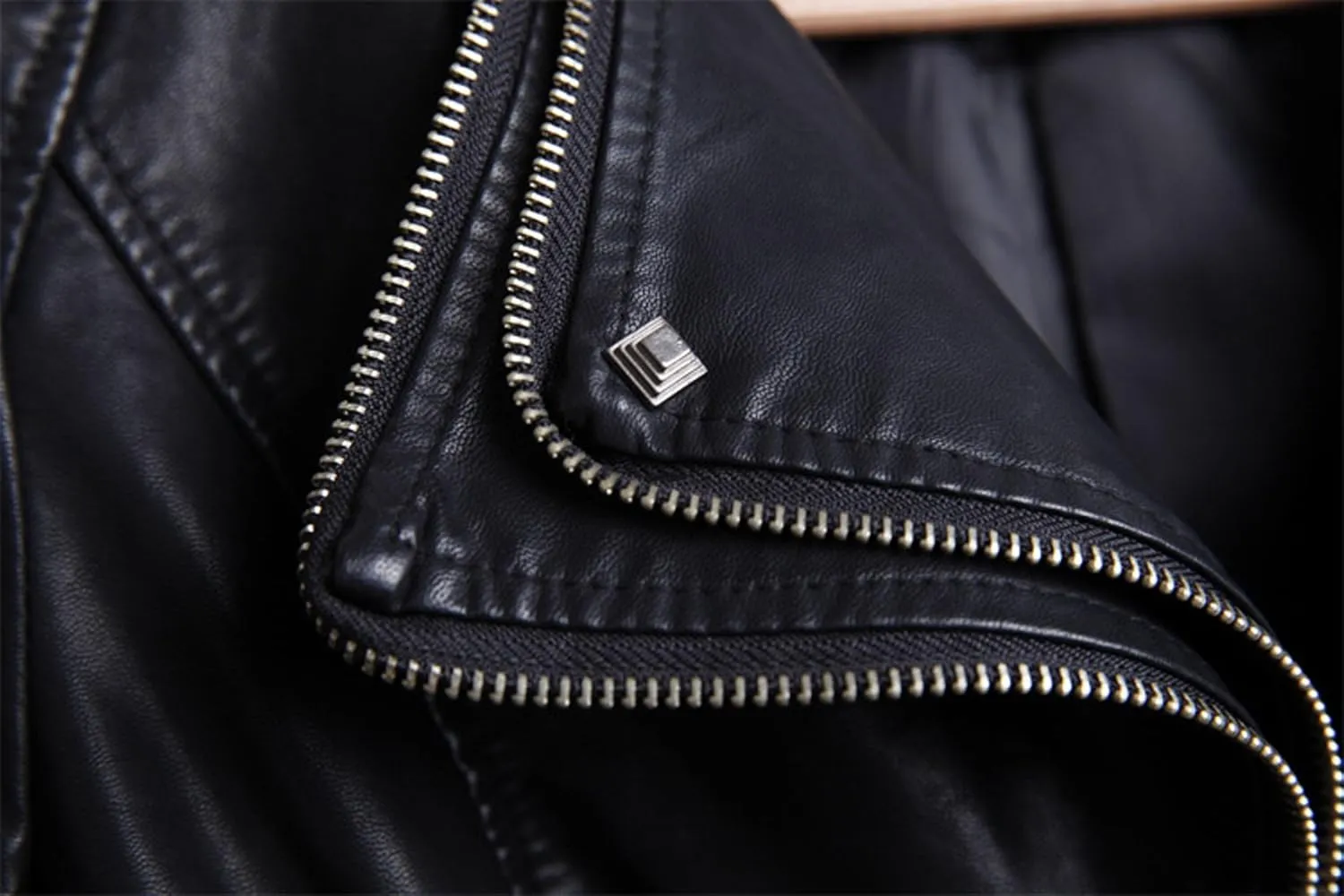 chouyatou Women's Fashion Studded Perfectly Shaping Faux Leather Biker Jacket
