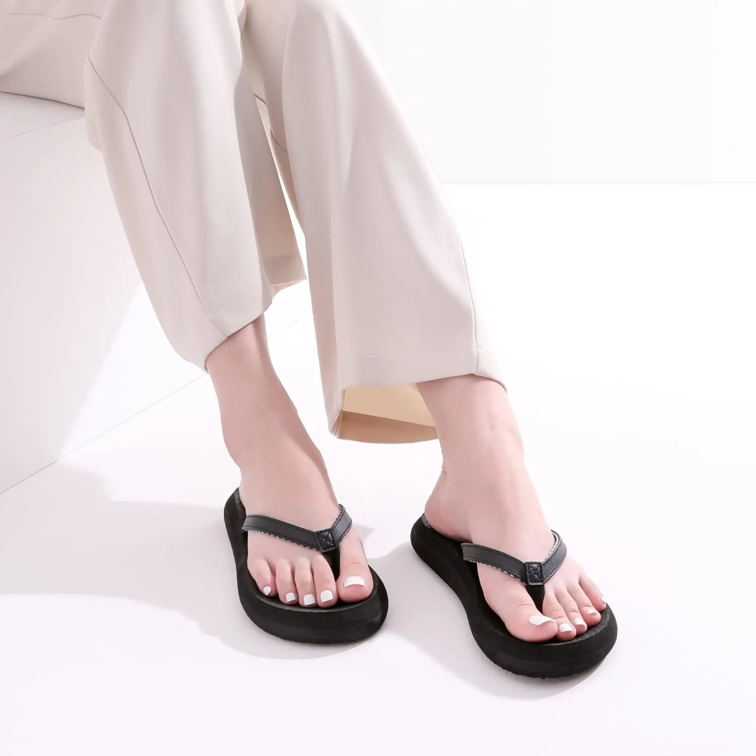 DREAM PAIRS Women's Arch Support Flip Flops Comfortable Soft Cushion Summer Beach Thong Sandals