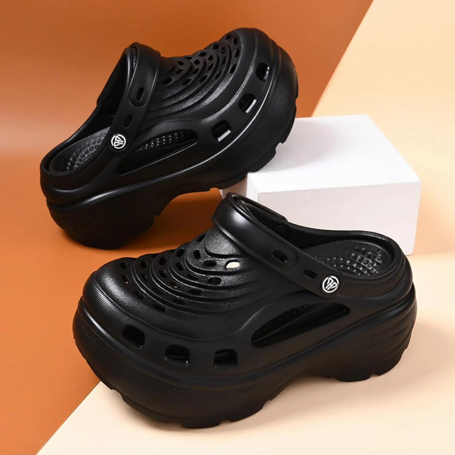 Fashion comfortable platform clogs for women, 6CM height - increasing, cloud slides, Casual pillows sandals, beach shoes, sandals