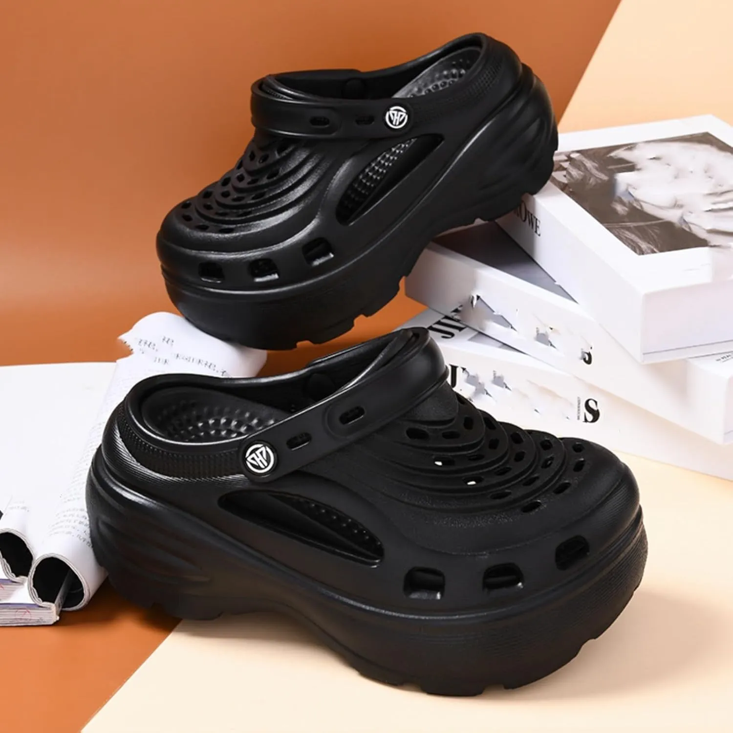 Fashion comfortable platform clogs for women, 6CM height - increasing, cloud slides, Casual pillows sandals, beach shoes, sandals