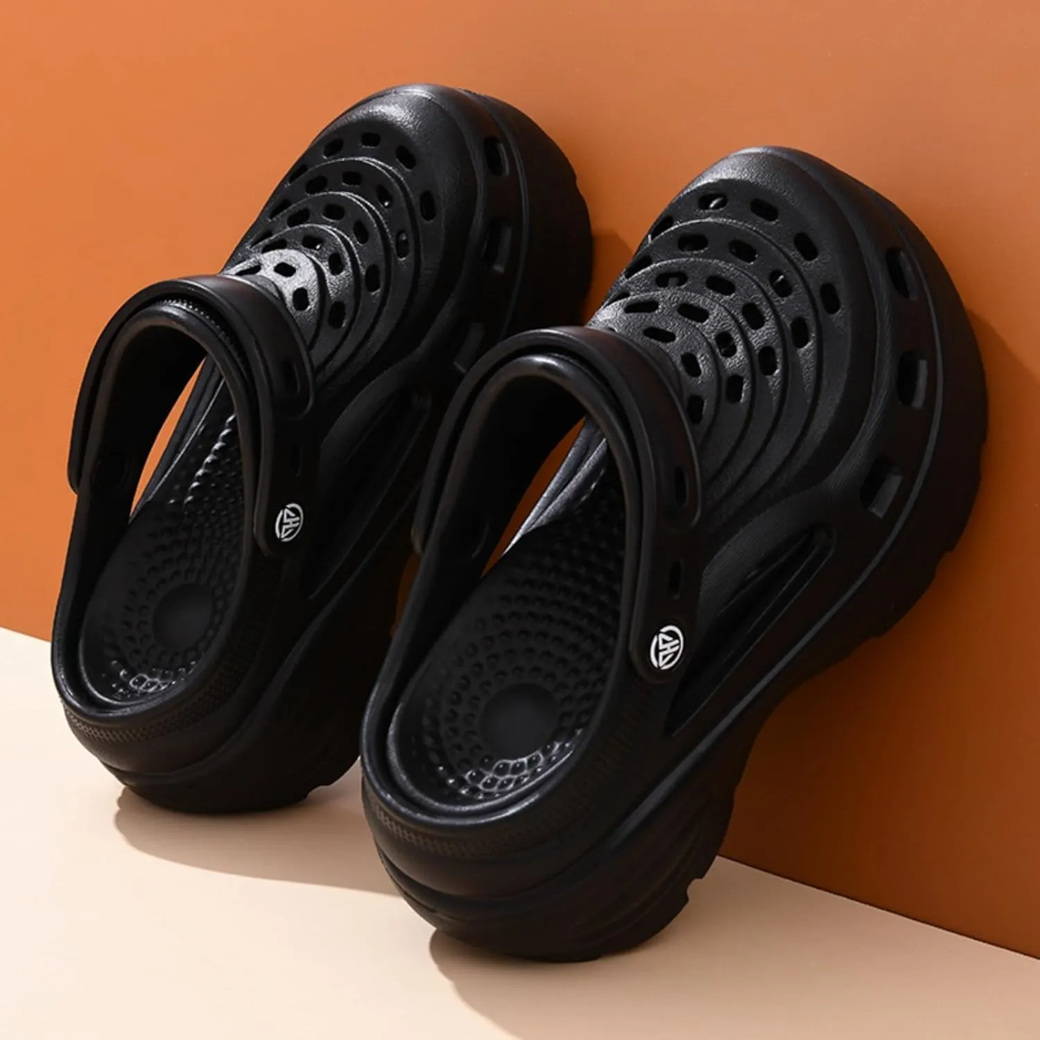 Fashion comfortable platform clogs for women, 6CM height - increasing, cloud slides, Casual pillows sandals, beach shoes, sandals