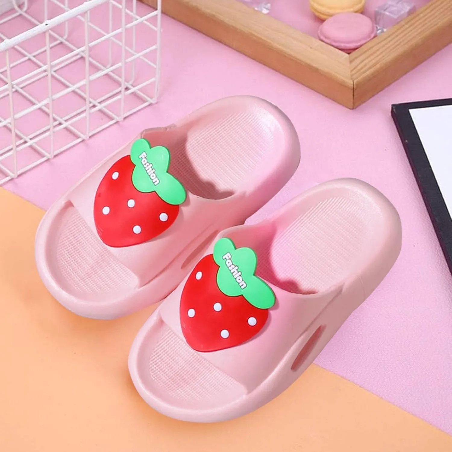 Generic Toddler Kids Slides Strawberry Beach Pool Shower Slides Anti-Slip Home Bath Sandals Cute Summer Outdoor Shoes