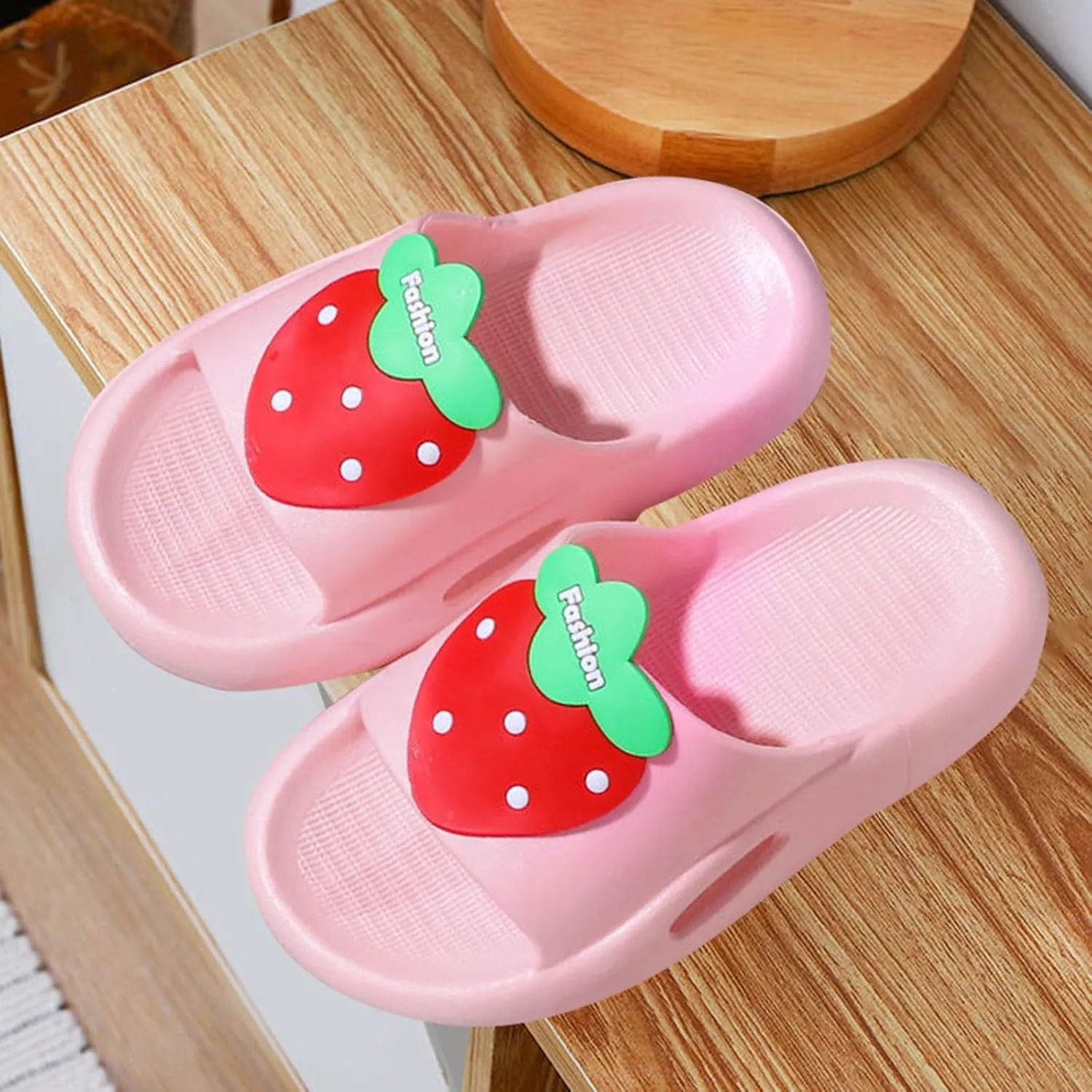 Generic Toddler Kids Slides Strawberry Beach Pool Shower Slides Anti-Slip Home Bath Sandals Cute Summer Outdoor Shoes
