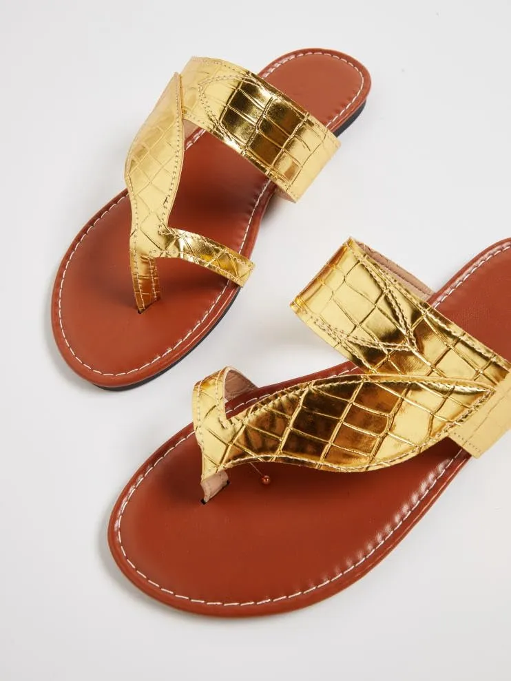 GORGLITTER Women's Metallic Toe Ring Flat Sandals Open Toe Thong Slide Sandals Vacation Beach Flip Flops