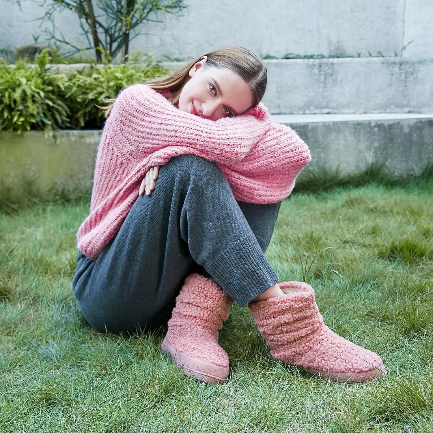HomeTop Women's Bootie Slippers Fuzzy Warm Memory Foam Indoor House Shoes with Non-slip Rubber Soles
