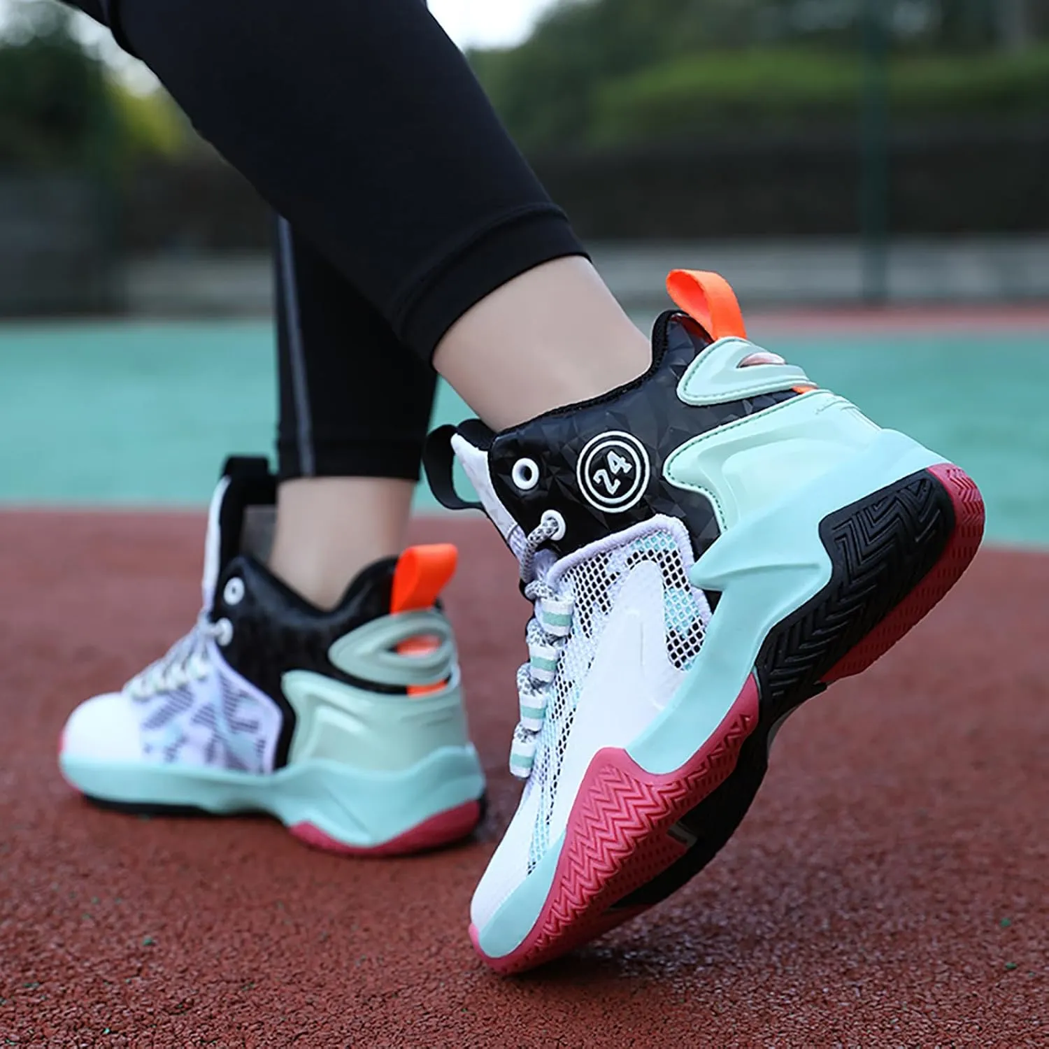 Kids Basketball Shoes Boys Cushion Sneakers Non-Slip Outdoor Sports Shoes Comfortable Girls Lightweight Breathable Walking Running Shoes Tennis Sneakers