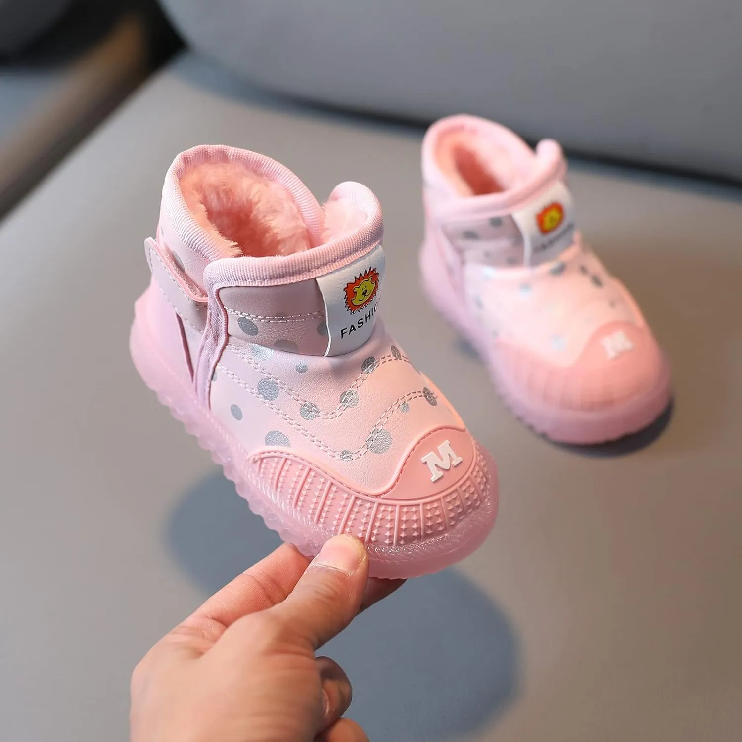 Kids Boys Girls Breathable LED Light Up Flashing Sneakers for Children Toddler Baby Light Up Sport Crib Shoes