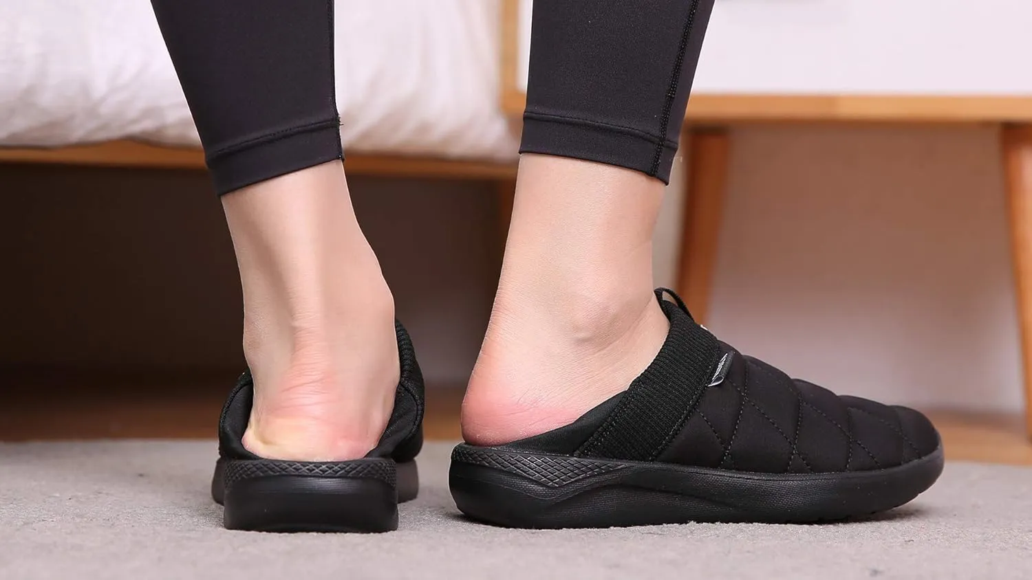 KUBUA Slippers for Men and Womens Indoor House Shoes Plush Slip on Outdoor Garden Loafers