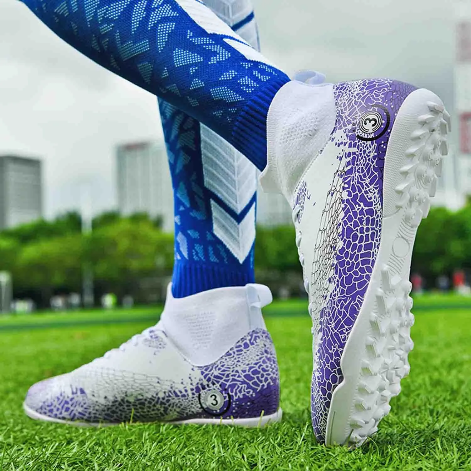 MEBAMY Soccer Cleats for Mens Rubber Sole Football Boots Comfortable Outdoor Soccer Shoes for Women Non-Slip Speed Leather Football Boots