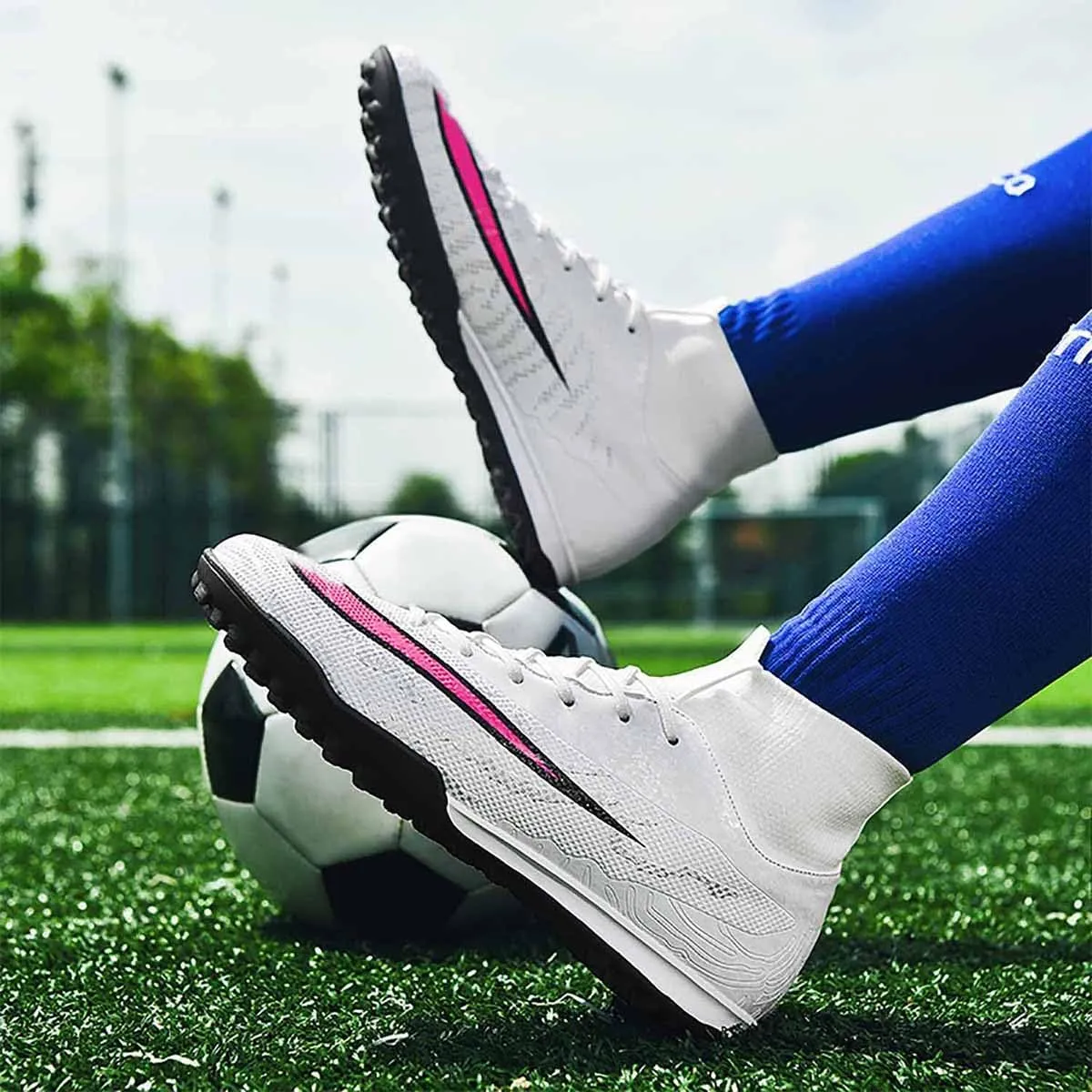 MEBAMY Soccer Cleats for Mens Rubber Sole Football Boots Comfortable Outdoor Soccer Shoes for Women Non-Slip Speed Leather Football Boots