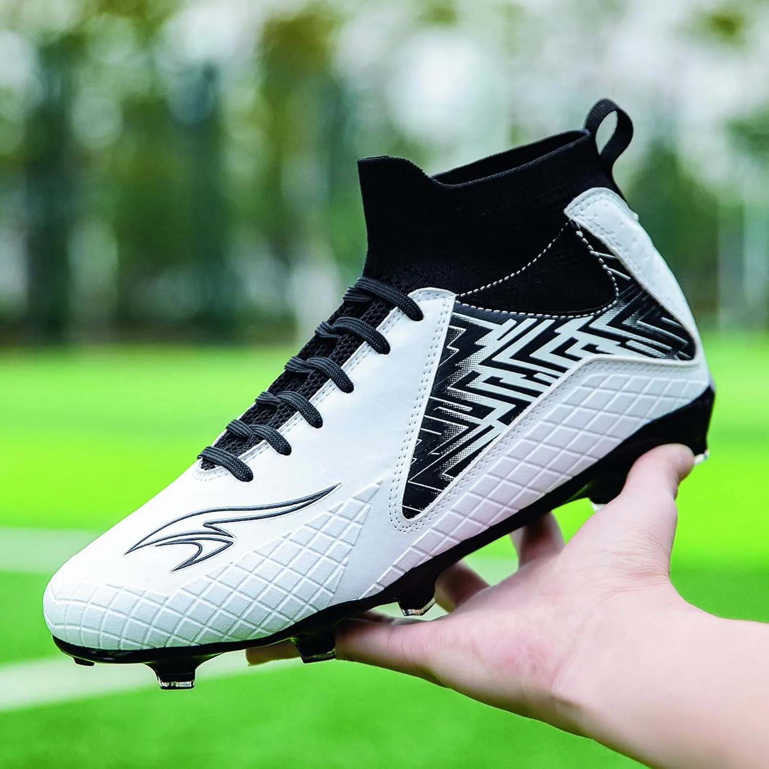 Men's Football Boots with Long Spikes are Breathable, Non Slip, and Lightweight, Suitable for Professional Match Training