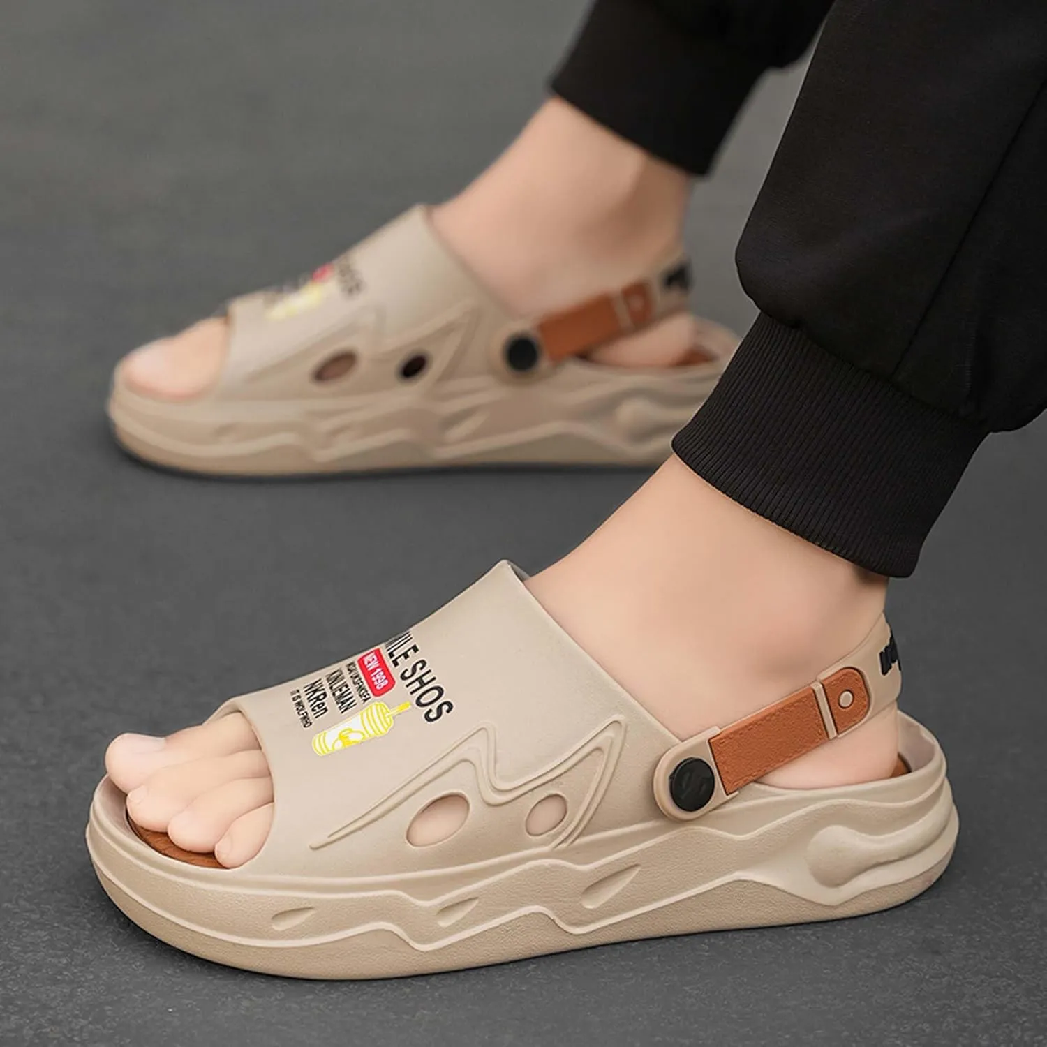 Men's Slip On Ultra Light Breathable Sandals Adjustable Slippers High Elastic Soft Arch Support Waterproof Sandals White