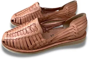 Mexico en la Piel Women's Handmade Leather Huarache Sandals – Genuine Beige Leather, Closed Toe, Casual Slip-On Flats with Interwoven Straps, 2cm Crepe Sole – Water-Resistant and Comfortable