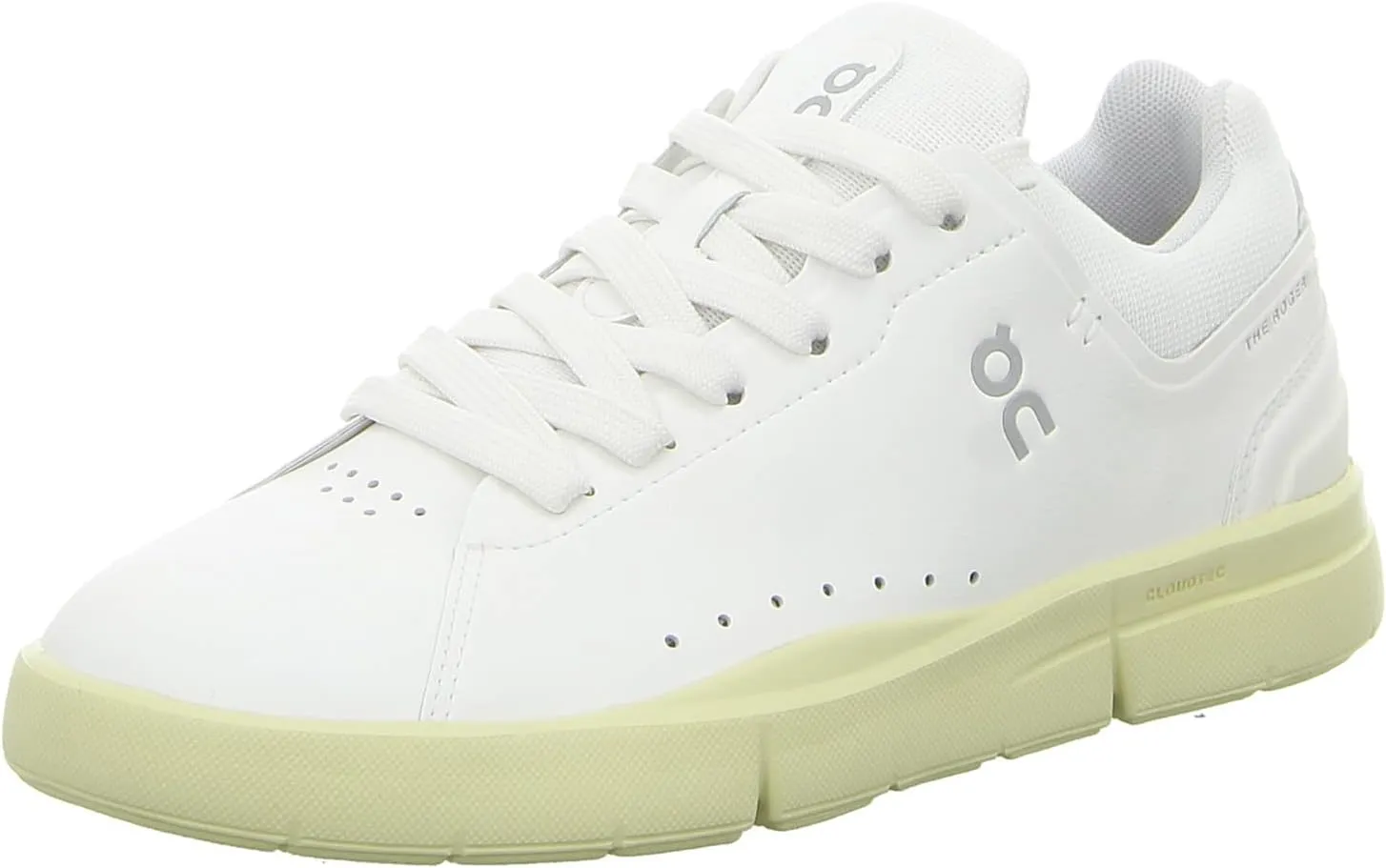 On Women's The Roger Advantage Sneakers