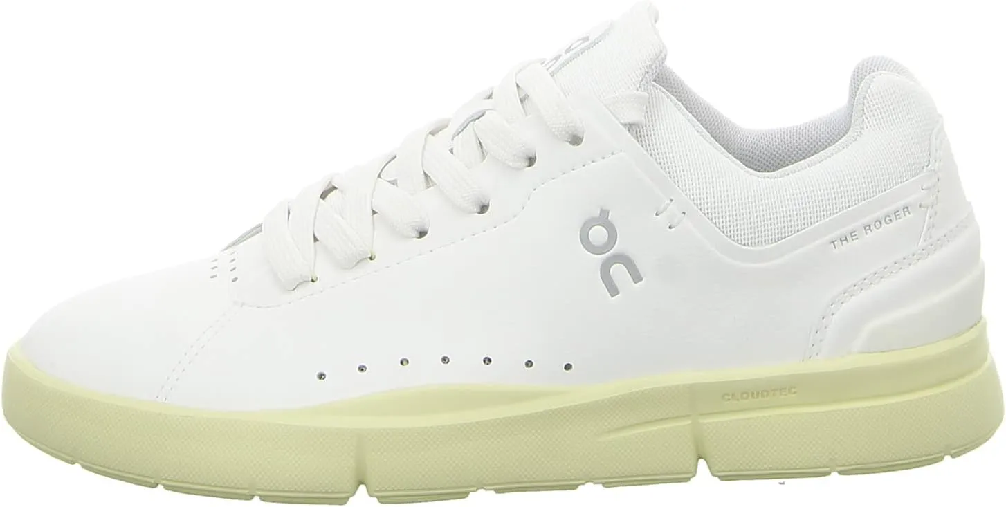 On Women's The Roger Advantage Sneakers