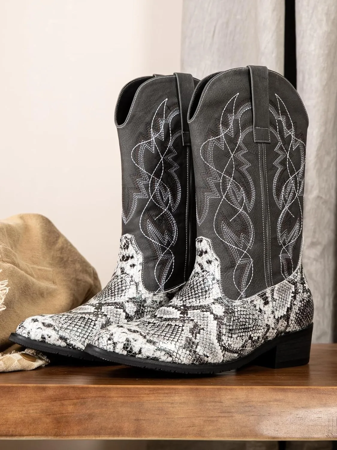 Python Manning Men's Boots Cowboy for Men Classic Pointed Toe Western Pull Up Snakeskin Embroidered Mid-Calf Boots