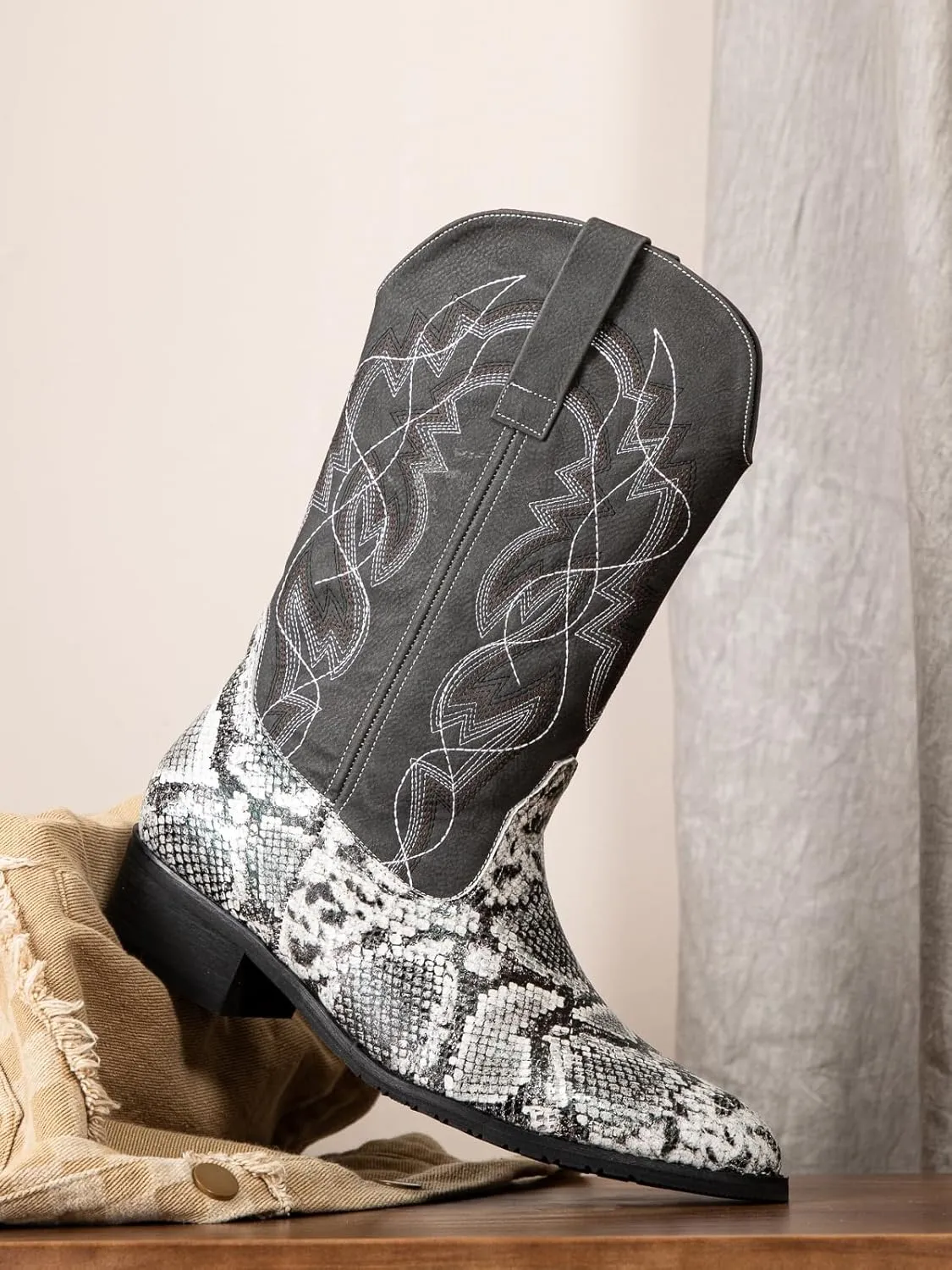 Python Manning Men's Boots Cowboy for Men Classic Pointed Toe Western Pull Up Snakeskin Embroidered Mid-Calf Boots