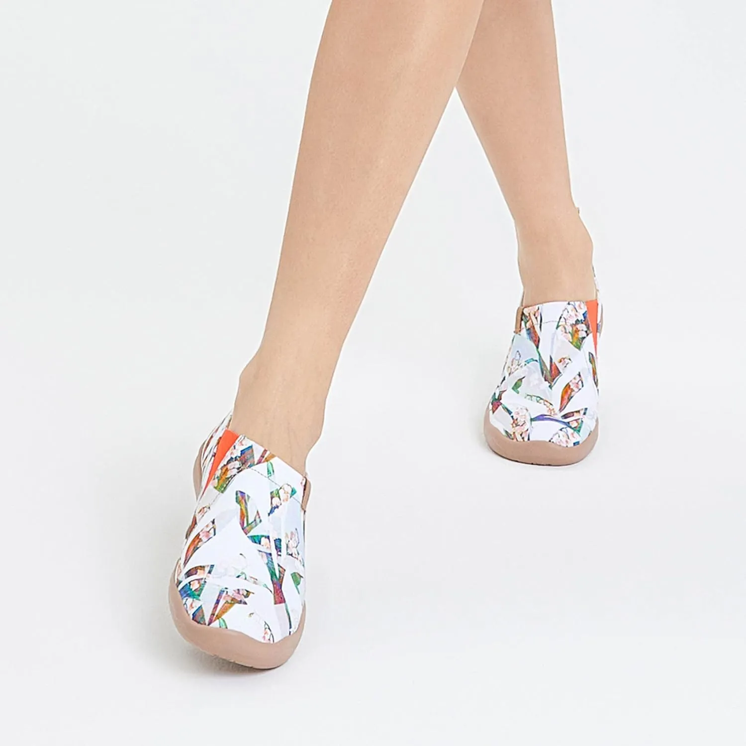 UIN Women's Blossom Slip On Shoes Colorful Comfortable Lightweight Art Travel Sneakers Casual Floral Stylish Everyday Loafers