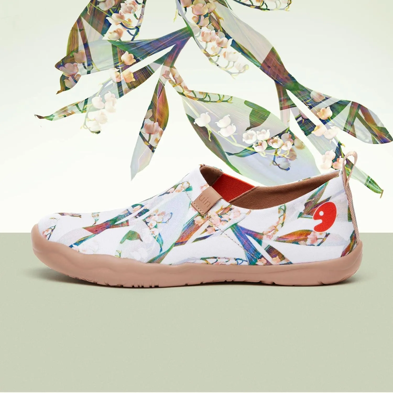 UIN Women's Blossom Slip On Shoes Colorful Comfortable Lightweight Art Travel Sneakers Casual Floral Stylish Everyday Loafers