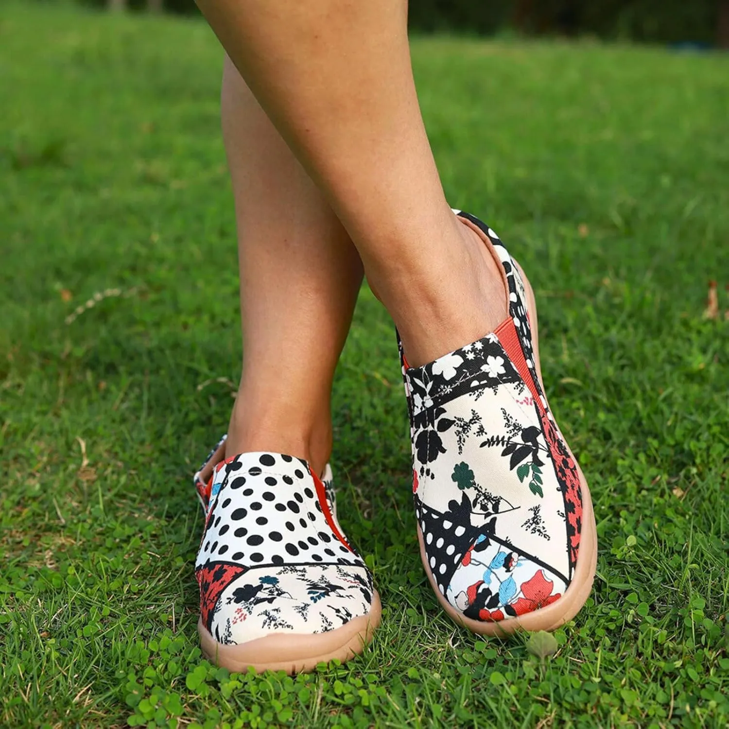 Women's Art Painted Casual Loafers, Extra Wide Slip-on Diabetic Shoes for Women, Comfortable Canvas Arch Support Walking Shoes