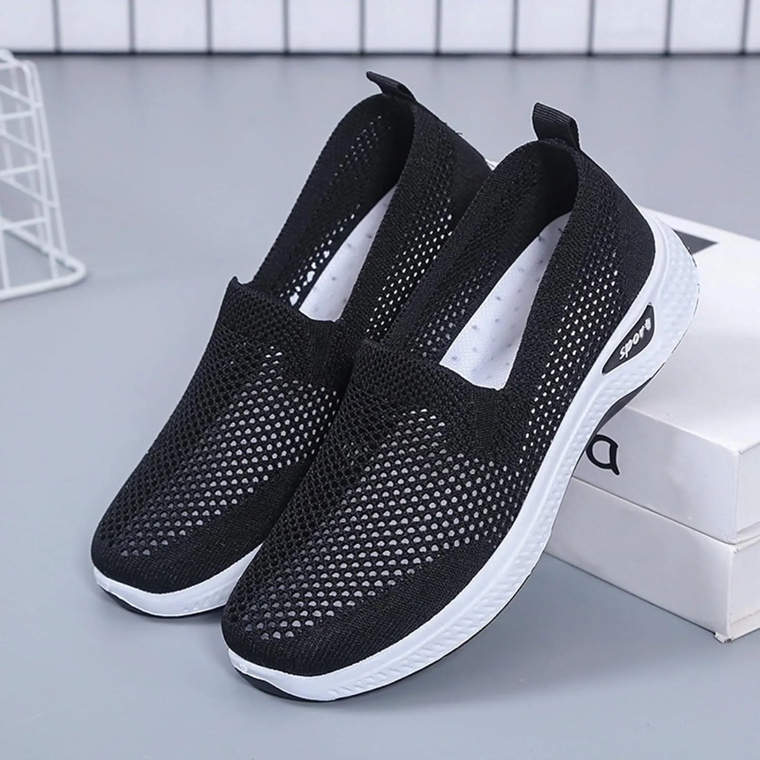Women's Cloth Shoes Summer Mesh Breathable Slip On Shallow Mouth Soft Sole Women's Minimalist Shoes Men Casual