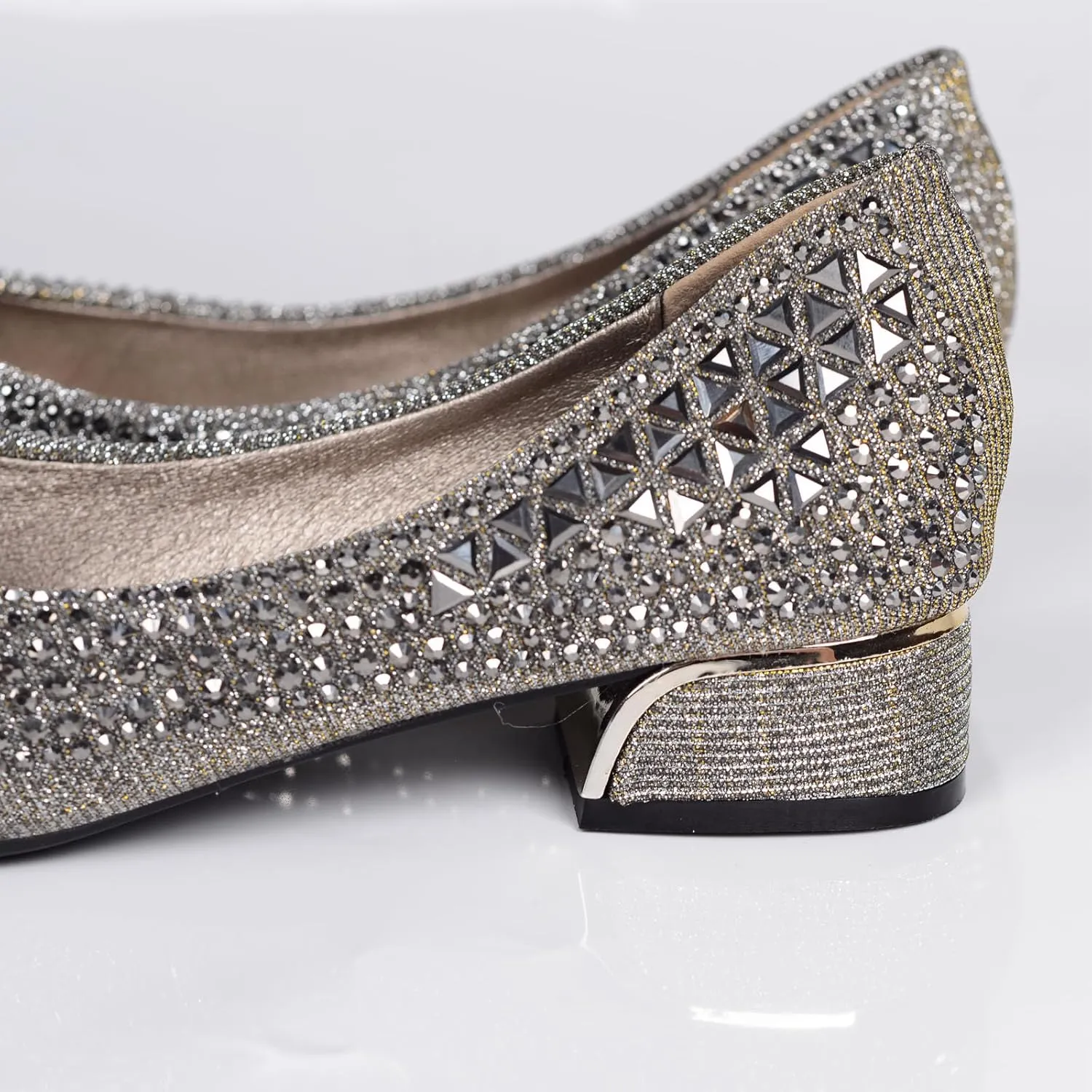 Women's Low Block Chunky Heels Dress Shoes, Rhinestone Comfort Dress Shoes for Women, Pointed Toe Soft Dress Wedding Shoes for Party Office