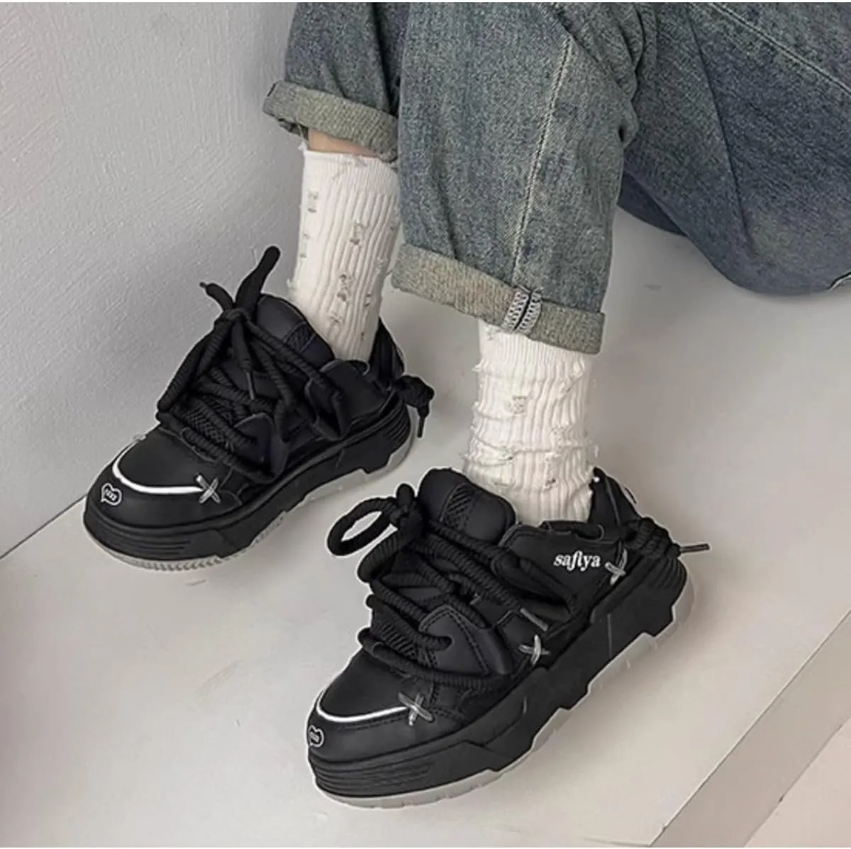 Women's Retro Y2K Puffy Bread Platform Sneakers - Chunky Fashion Statement Shoes with Unique Cross Lacing - Trendy Thick Sole Streetwear Kicks